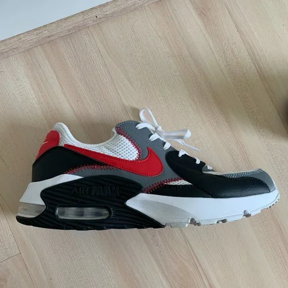 Nike Men's Air Max Excee White/University Red (CZ9204 100) - Picture 9 of 16